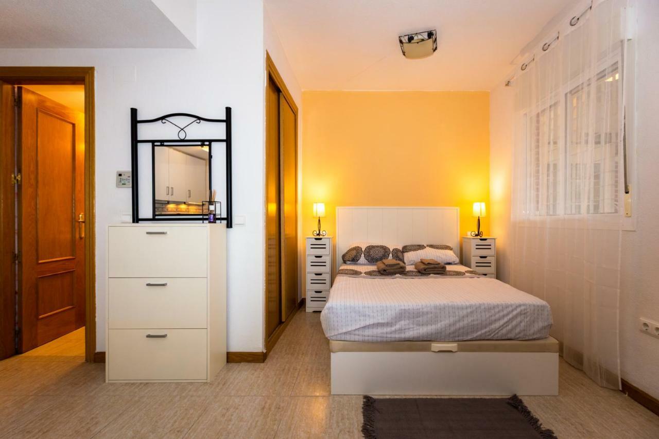Hola Apartment Benidorm Dış mekan fotoğraf