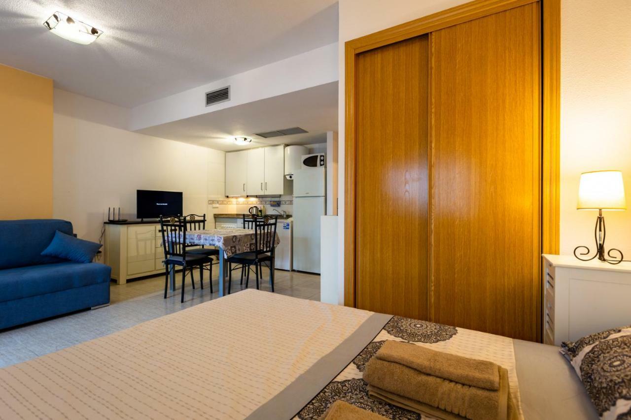 Hola Apartment Benidorm Dış mekan fotoğraf