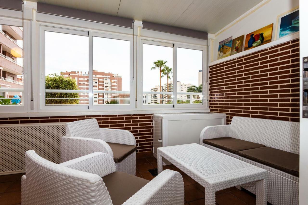 Hola Apartment Benidorm Dış mekan fotoğraf